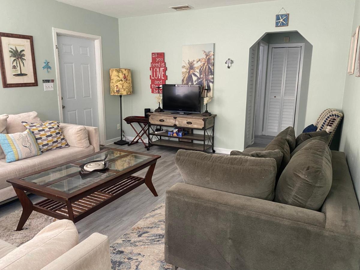 5 Min To Beach Large Living Room Fenced Backyard Bbq Firepit Driveway Boat Parking Lake Worth Beach Kültér fotó