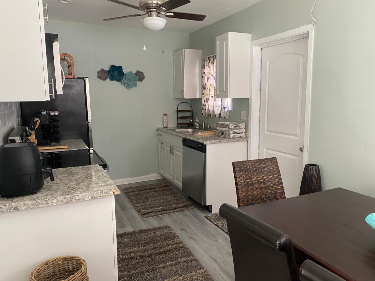 5 Min To Beach Large Living Room Fenced Backyard Bbq Firepit Driveway Boat Parking Lake Worth Beach Kültér fotó