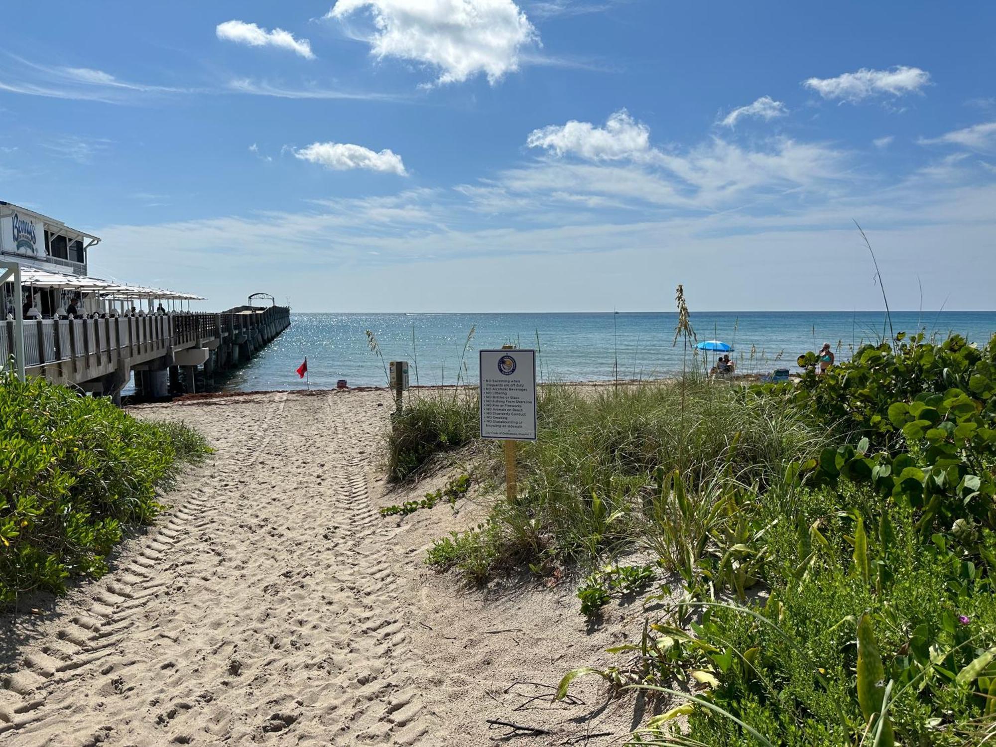 5 Min To Beach Large Living Room Fenced Backyard Bbq Firepit Driveway Boat Parking Lake Worth Beach Kültér fotó