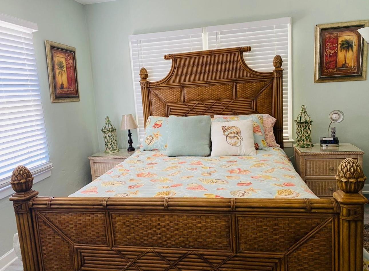 5 Min To Beach Large Living Room Fenced Backyard Bbq Firepit Driveway Boat Parking Lake Worth Beach Kültér fotó